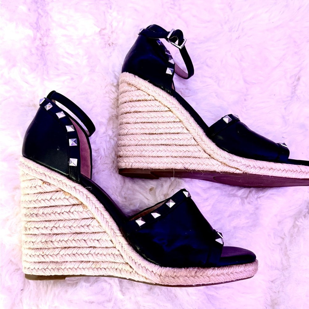 Stylish Black Wedge Sandals with Stud Accents